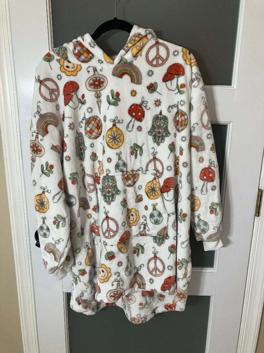 Throwzy by Marlo Lorenz Groovy Mushroom & Peace Sign Wearable Hoodie Blanket OS
